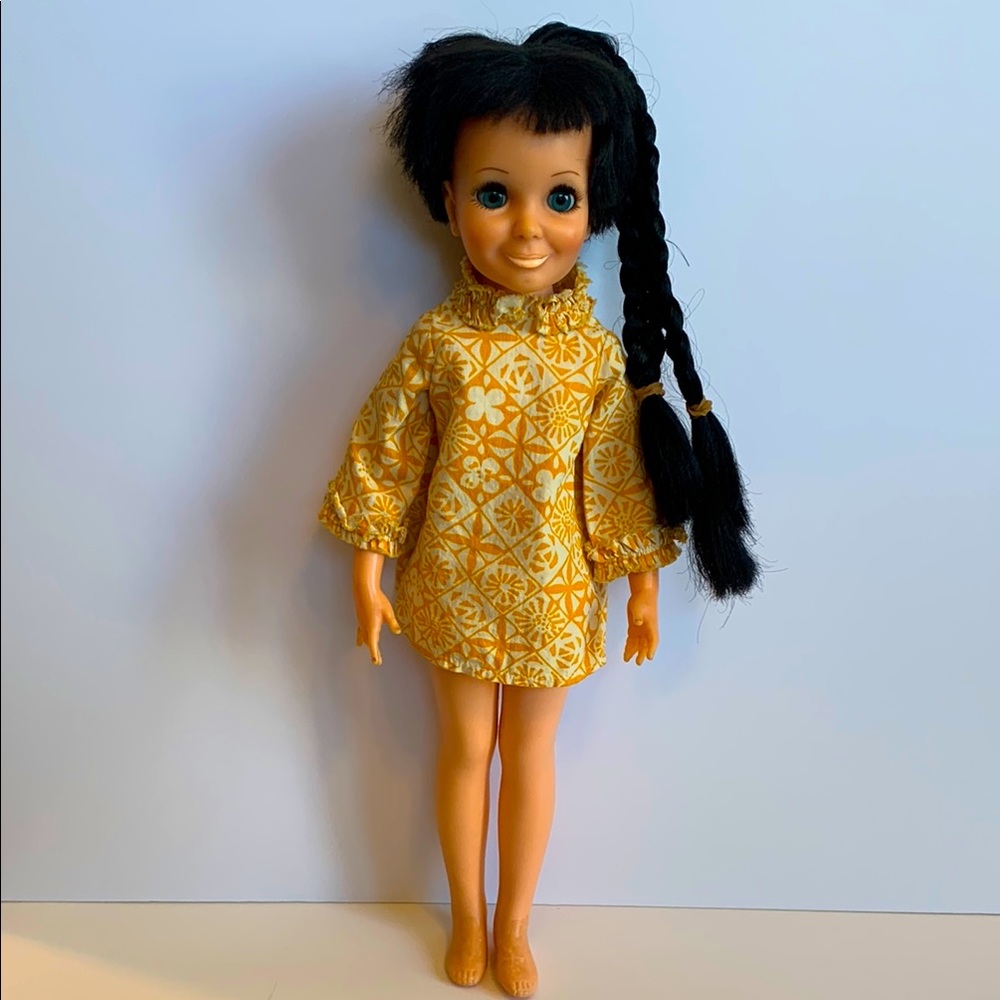 Vintage 1970 Ideal Tressy Doll 18" Tall Growing Hair, dressed WORKING Black Hair